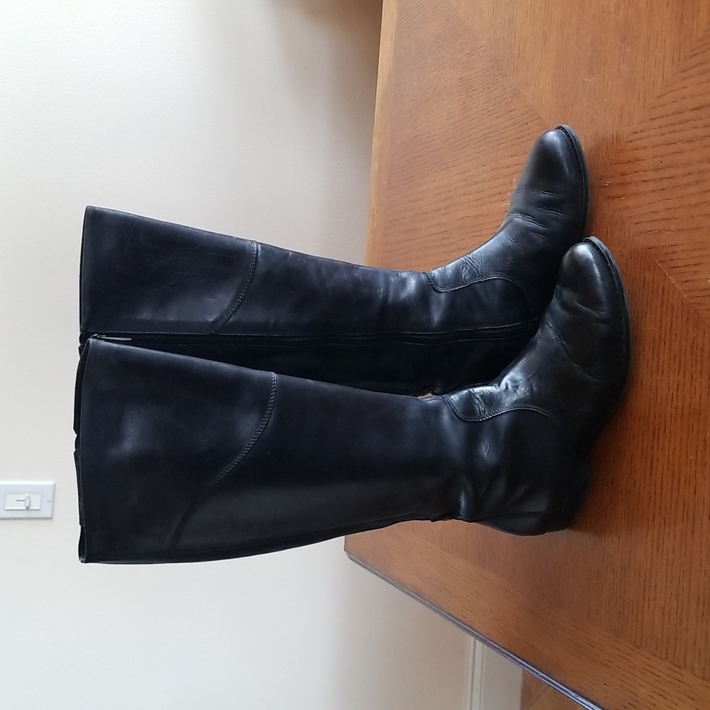 Isaac Mizrahi Gored Black Smooth Ladies Leather Riding Boots ~ Black